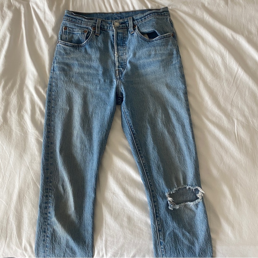 Levis 501, size 27